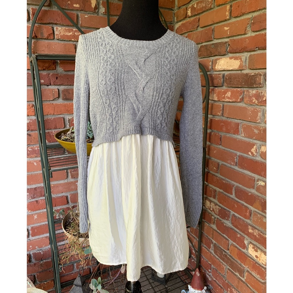 Motherhood Maternity Sweater (Small)